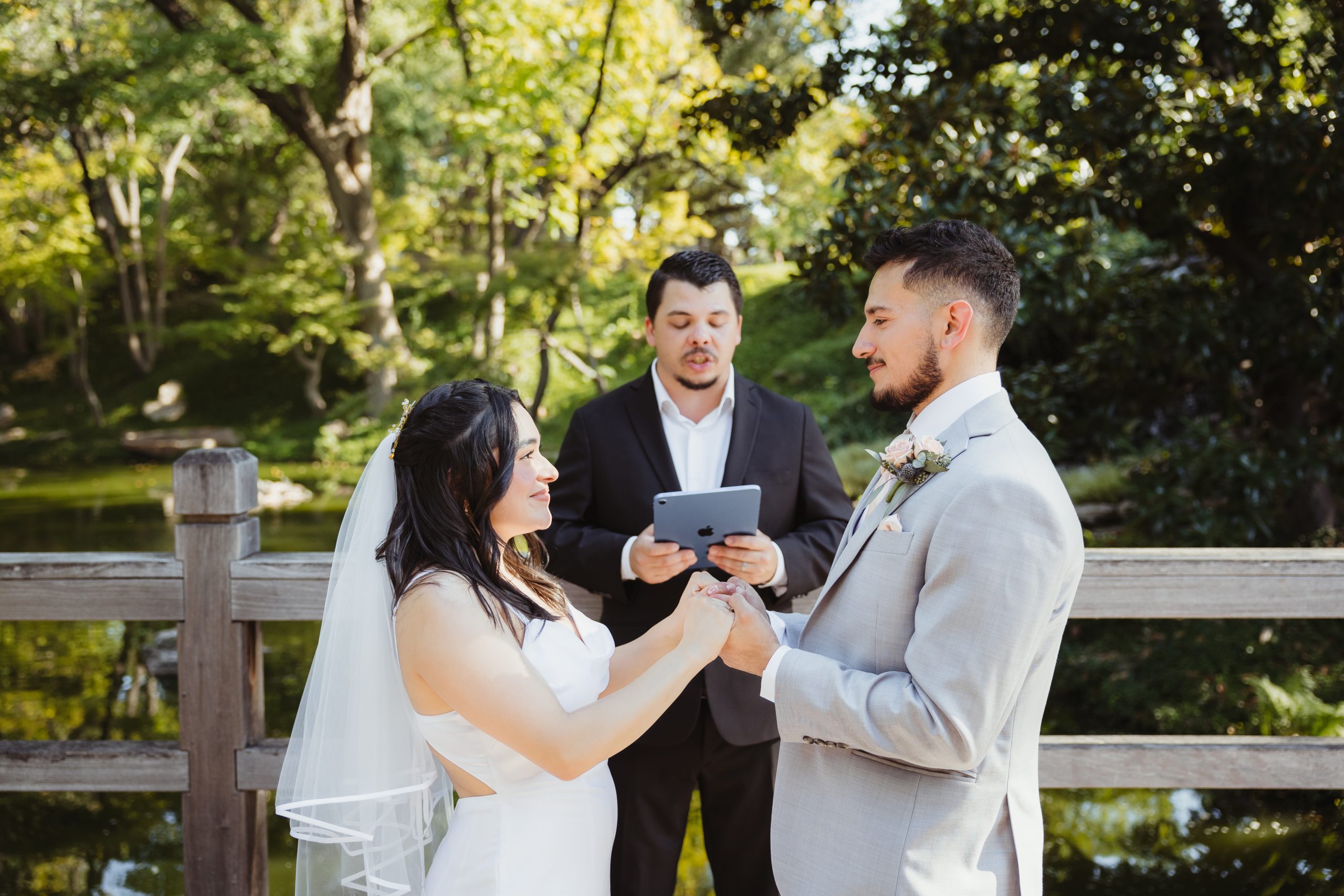 How Much Does a Wedding Cake Cost on Average?