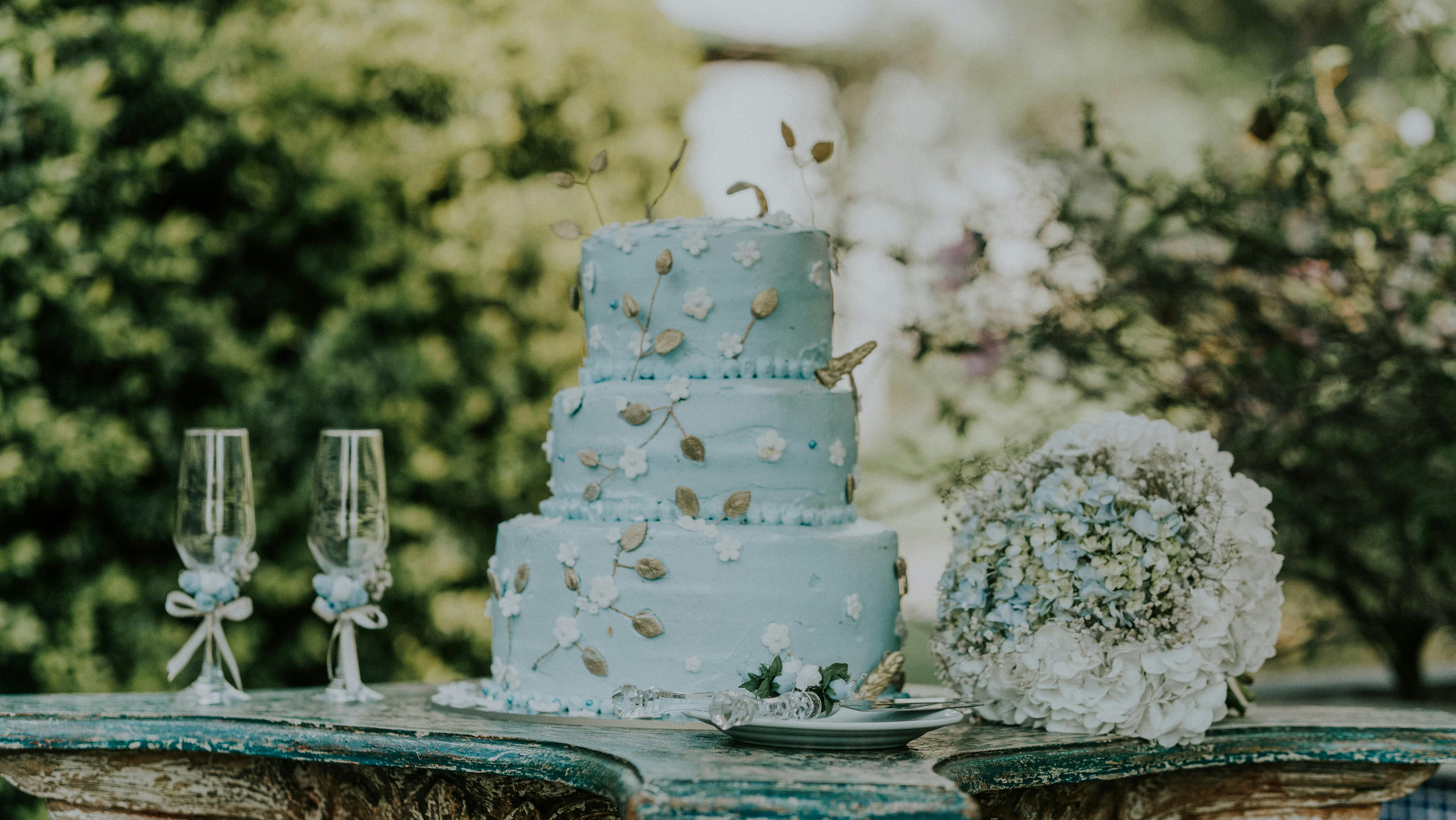 what-is-a-wedding-cake-and-why-it-matters